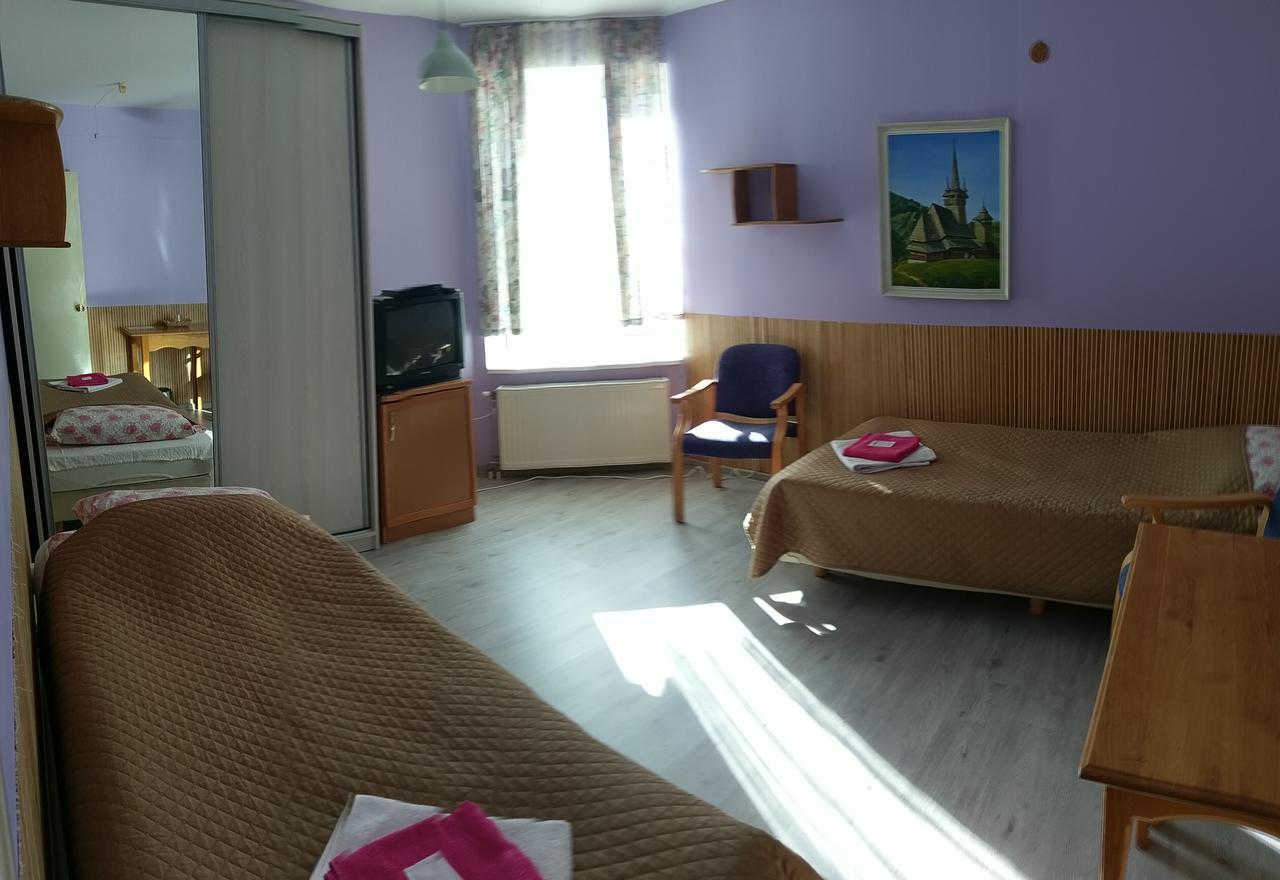 Guest House Uzhgorod Dış mekan fotoğraf